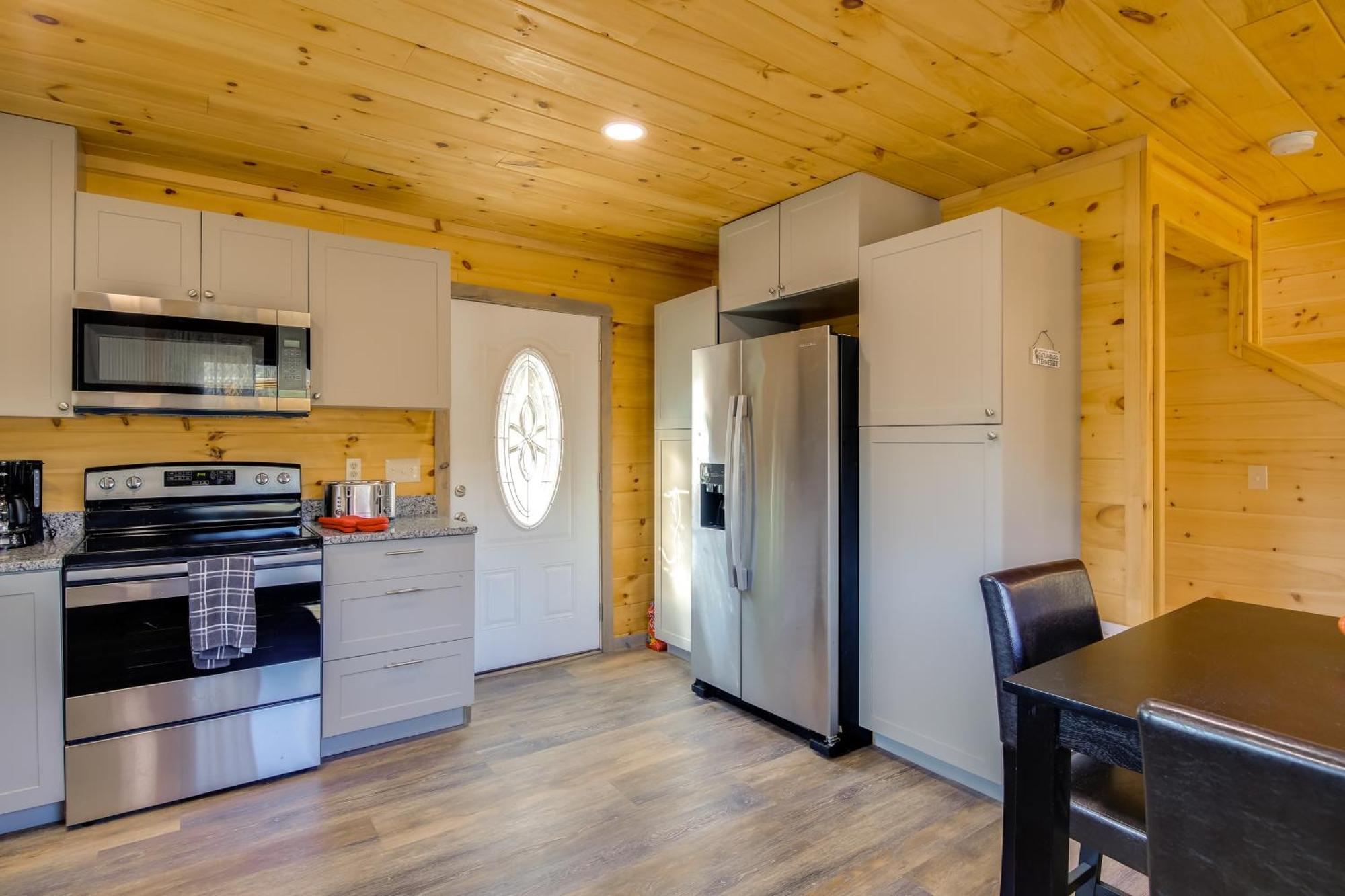 Gatlinburg Cabin With Game Room, Hot Tub And Mtn Views Luaran gambar