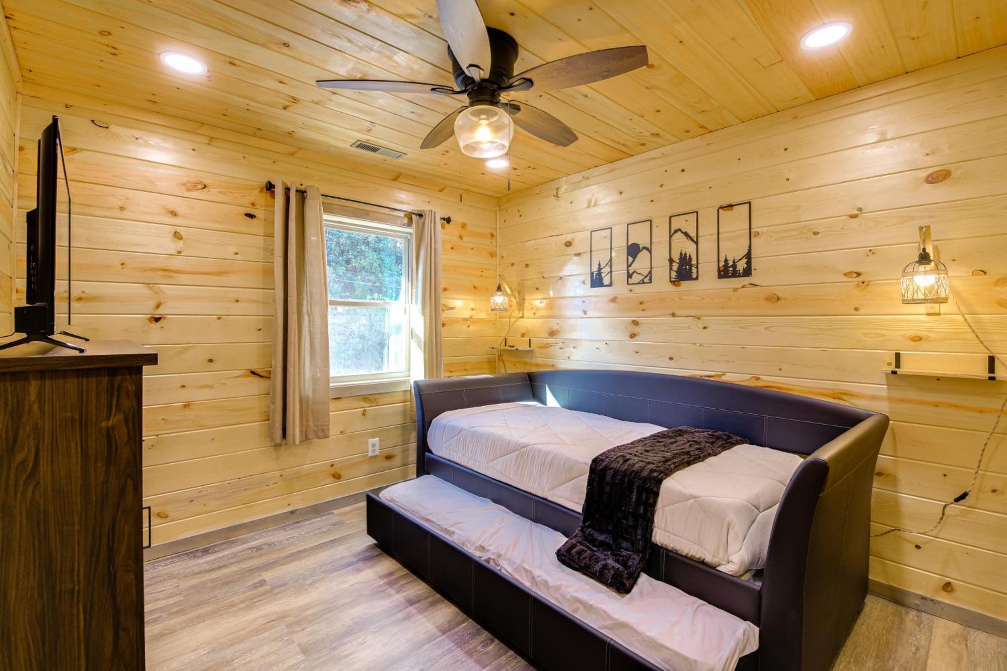 Gatlinburg Cabin With Game Room, Hot Tub And Mtn Views Luaran gambar