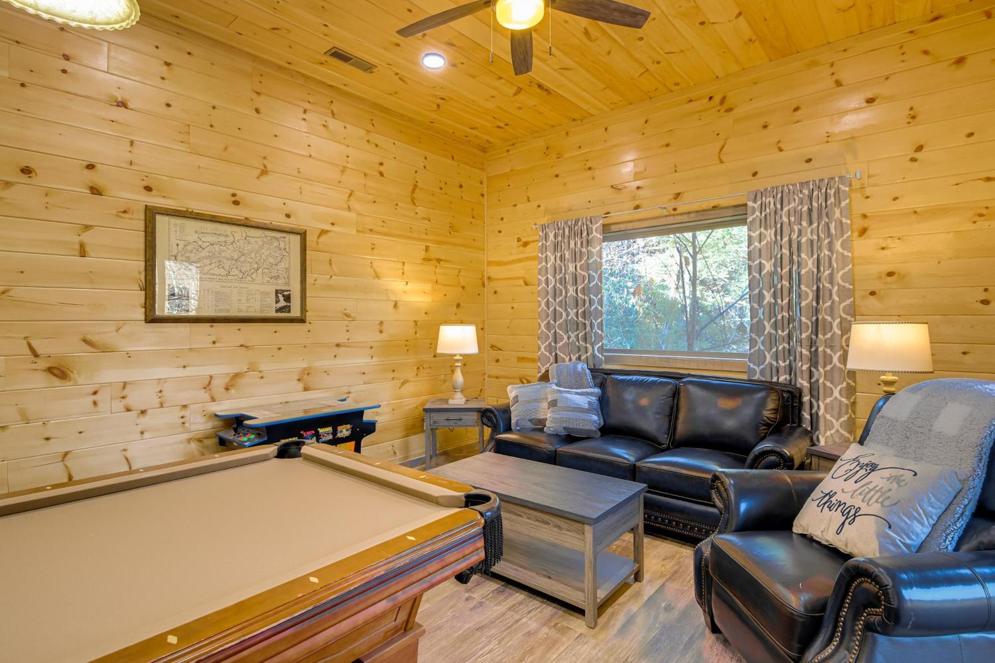 Gatlinburg Cabin With Game Room, Hot Tub And Mtn Views Luaran gambar